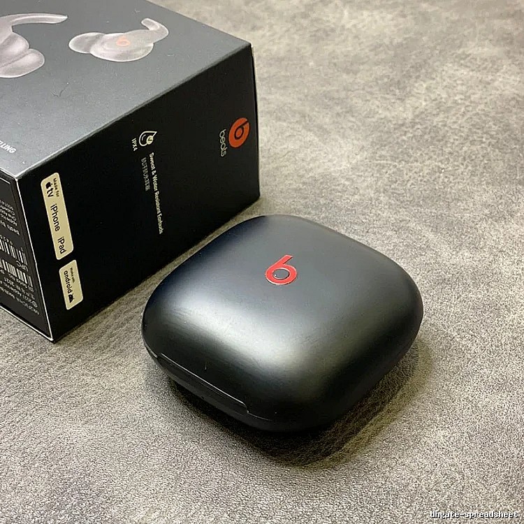 Beats Studio Buds Earbuds in Black