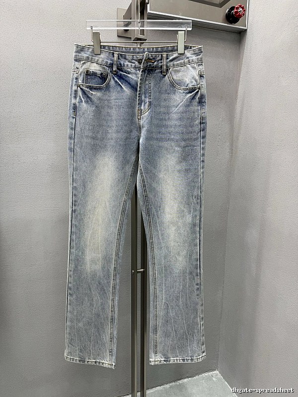 Faded Front And Classic Five-Pocket Shape Washed Straight Jeans - Independent Style Weekend Edit