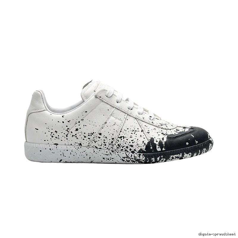 Maison Margiela's ink-splashing style white shoes