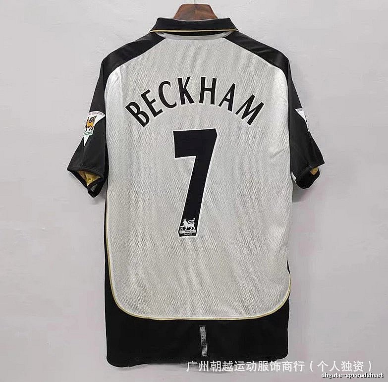 Manchester United Classic Beckham #7 soccer jersey White Black Retro for Daily Styling