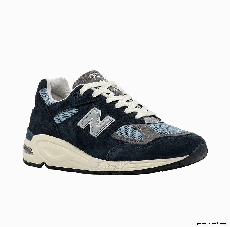 New Balance M990TB2 retro-style sports shoes