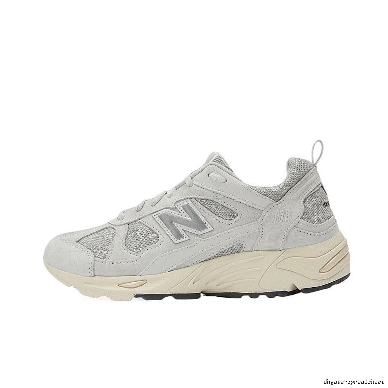 New Balance retro - style grey sports shoes