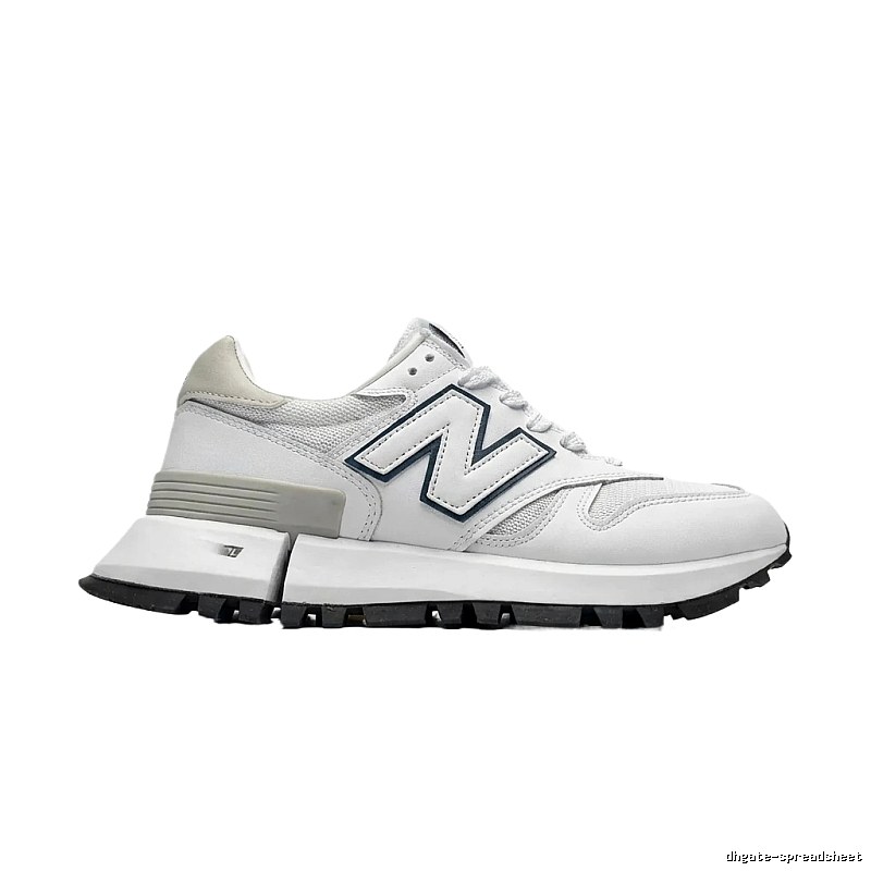 New Balance retro-style white and gray sports shoes